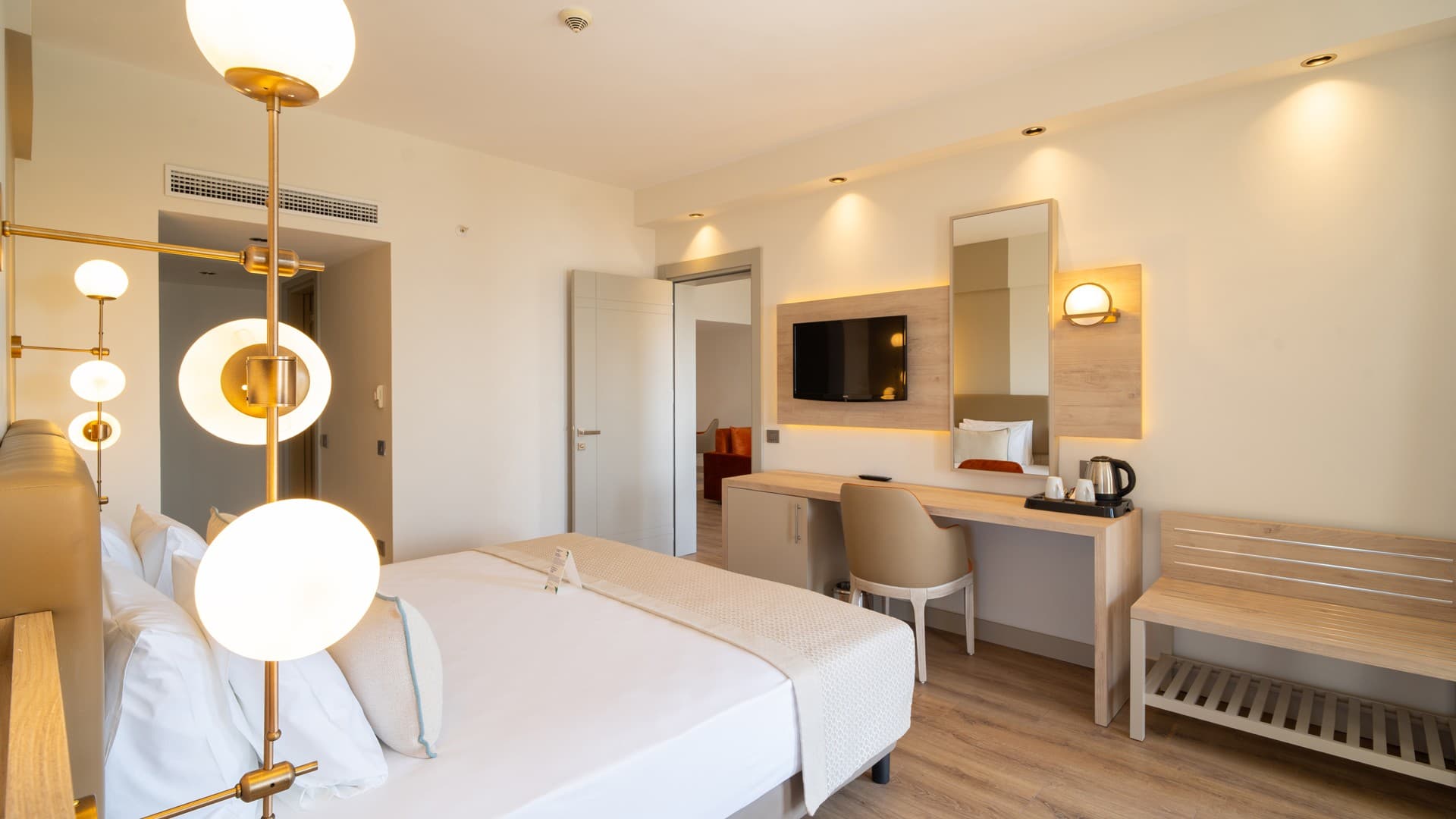 Deluxe Family Room